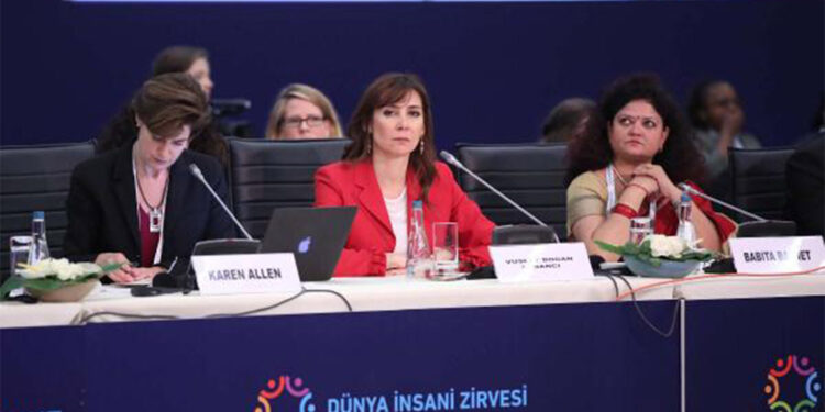 Bakan Koca'dan Sabancı çiftinin denizde yaptığı kaza ile ilgili açıklama