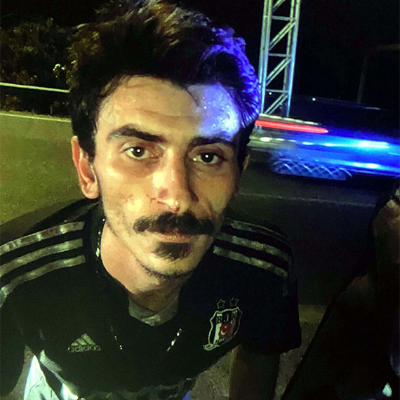 İzmir'de iş görüşmesi için evden çıkıp, geri dönmeyen ve bir gün sonra bulunduğu hastanede yaşamını yitiren Aslıhan Sinem'in ölmeden önceki son görüntüsü ortaya çıktı.