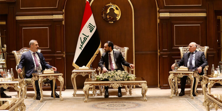 Hakan Fidan Irak'ta resmi temaslarını sürdürüyor
