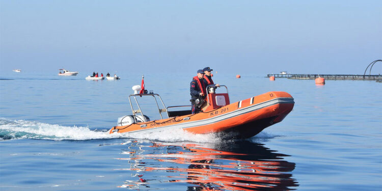 Yasa dışı balık avcılığı ile mücadele; 1263 kişiye ceza