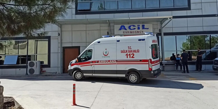 Batman'da gıda zehirlenmesi; 10 kişi tedaviye alındı