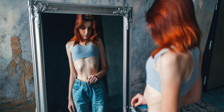 Beden algısı bozukluğu ergenlikte başlıyor