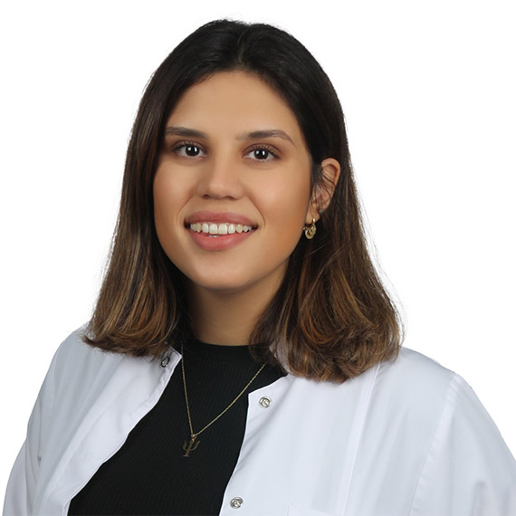 Uzman Klinik Psikolog Sinem Erdoğan, toplum içinde ‘beden algısı bozukluğu’ olarak bilinen beden disformik bozukluğunun, kişinin vücudunda herhangi bir kusur olsun ya da olmasın bu durumu problem haline getirmesi, problem varsa bile bunu abartması durumu olduğunu söyledi.