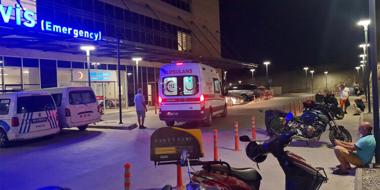 Zincir marketin 17 çalışanı zehirlendi