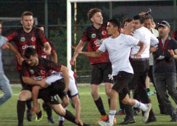 Köy turnuvası maçında kavga