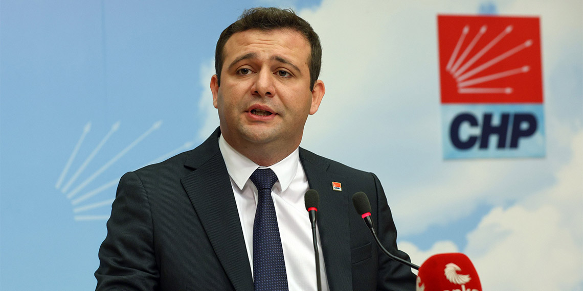 CHP Genel Başkan Yardımcısı Hasan Efe Uyar, Merkez Bankası'nın politika faizini 750 baz puan artırarak yüzde 25'e çıkarmasıyla ilgili, "Geçmişte inatla, ısrarla izlenilen yanlış politikaların acı sonuçlarını bugünden sonra daha fazla hissedeceğiz. Normal vatandaşların artık krediye erişimi zorlaşacak, kredi kartı harcamalarında borçlanma oranı artacak. Hatta ilerleyen zamanlarda iş yeri iflas sayılarında da artışlar yaşanacak" dedi.