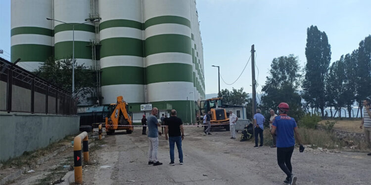 Derince Liman Silosu'ndaki patlamadan 12 kişi etkilendi