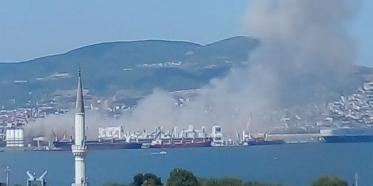 Derince Limanı'nda patlama