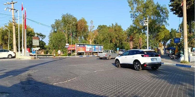 İzmir Körfezi'nde 3.7 büyüklüğünde deprem