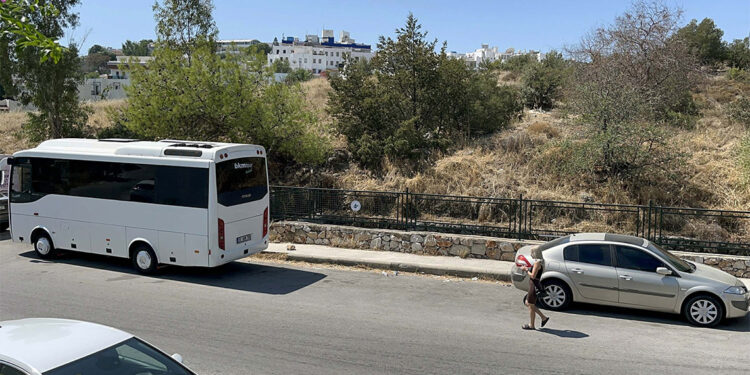 Girit Adası açıklarında 4.8 büyüklüğünde deprem
