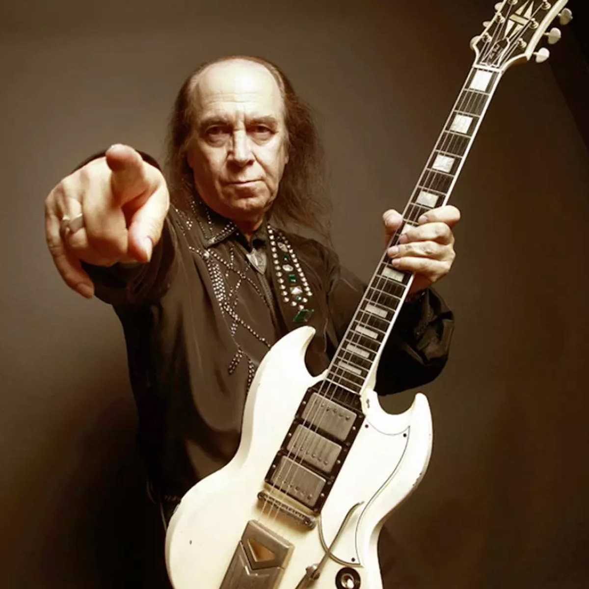 Türk Rock müziğinin efsane ismi Erkin Koray