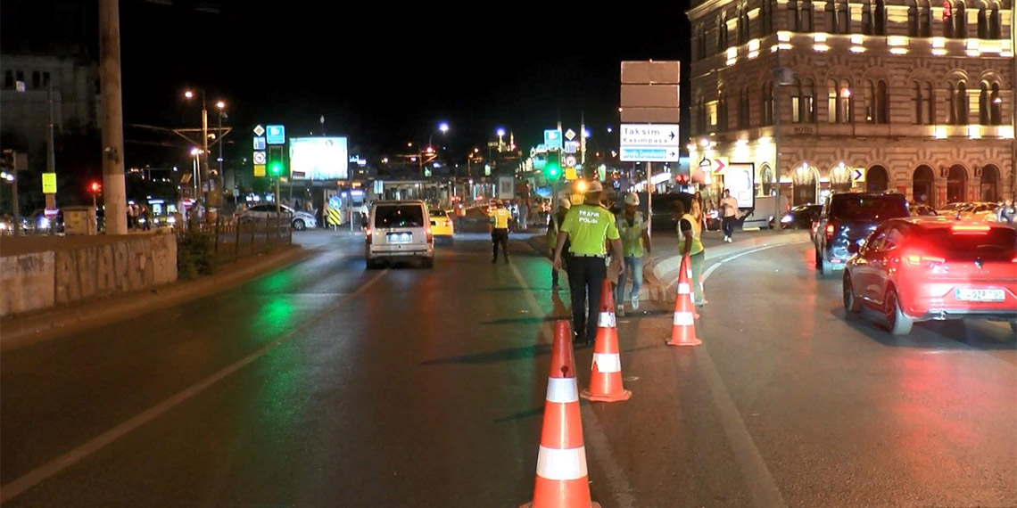 Galata Köprüsü bakım çalışmaları için trafiğe kapatıldı