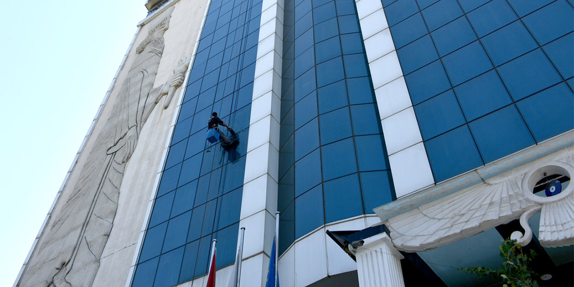 Hayatı bir ipin ucunda; Günde 2 bin lira kazanıyor