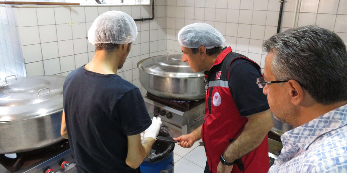 İstanbul'da gıda denetimi: 3 binin üzerindeki işletmeye toplam 75 milyon TL civarında idari para cezası uygulandı.