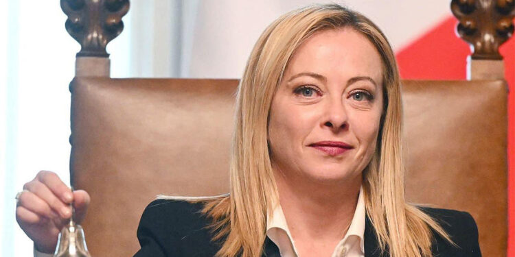 İtalya Başbakanı İtalyan turistin hesabını kendi cebinden ödedi