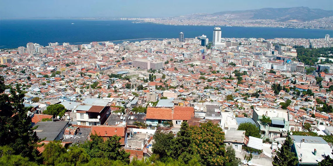 Tmmob jeoloji mühendisleri odası i̇zmir şube başkanı koray çetin onalan, 'i̇zmir metropolünün yeni inşaatları taşıyacak gücü yok' dedi.