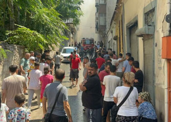 İzmir'de çanta atölyesinde yangın