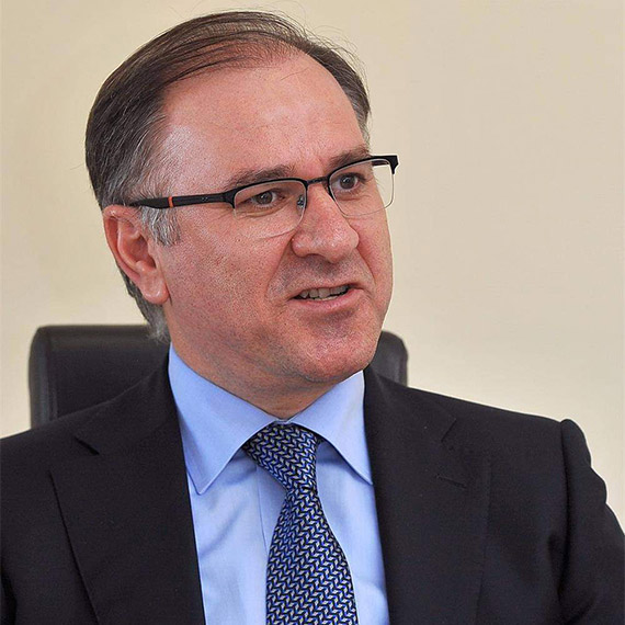 İBB eski Daire başkanı Cemil Arslan ve kızı yangında yaralandı, eşi öldü