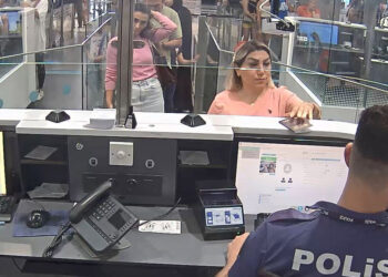 Kadın yolcunun iç çamaşırından pırlanta çıktı