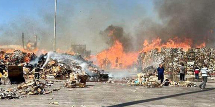 Kahramanmaraş'ta kağıt fabrikasında yangın