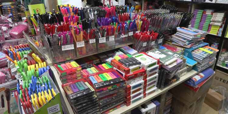 Kırtasiye alışverişi telaşı başladı