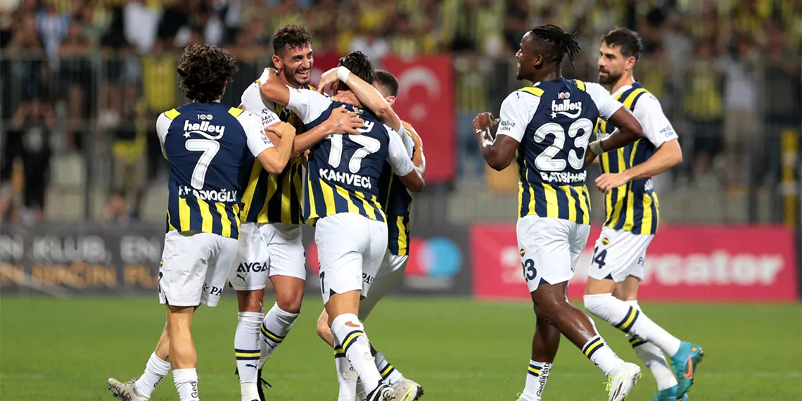 Fenerbahçe teknik direktörü i̇smail kartal, maribor maçında yaşanan olaylarla ilgili olarak, “bizim taraftarların bir pankartı alındı ve olaylar çıktı. Bu gerginleşen ortamda taraftarlarımızı stadın dışına çıkarmalarını doğru bulmuyorum. Çünkü haksızlığa uğrayanlar bizim taraftarlarımızdı” dedi.