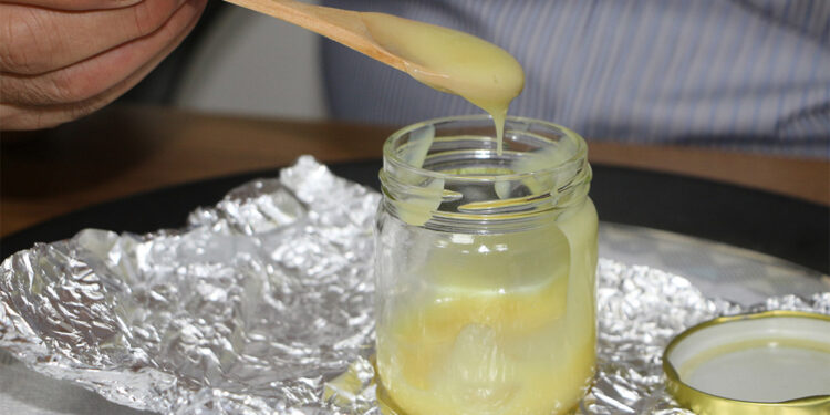 Mevsim değişikliği arı sütü üretimini artırdı