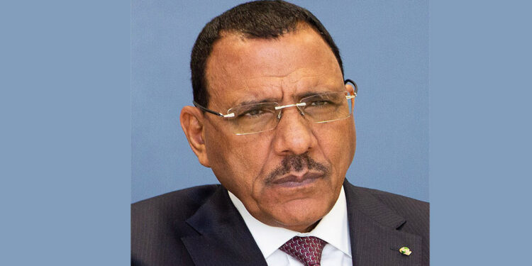 ECOWAS, Bazum'a yönelik vatana ihanet suçlamalarını kınadı