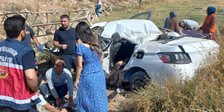 Van'da otomobil şarampole yuvarlandı; 1 ölü 3 yaralı