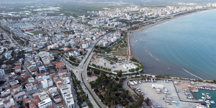 Sakin şehir Finike deprem tedirginliği yaşıyor