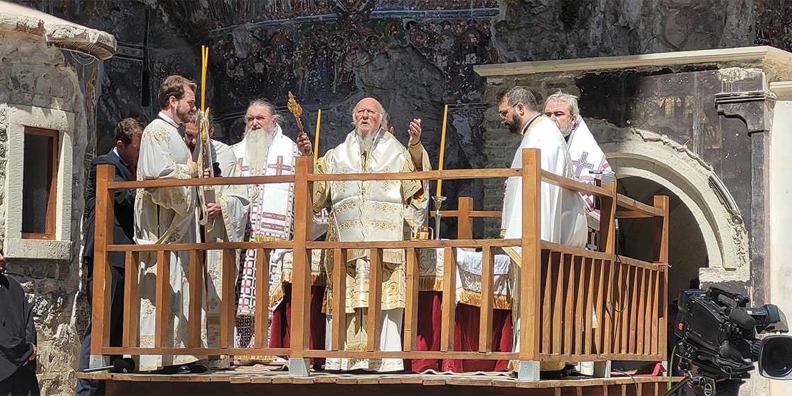 Trabzon'un Maçka ilçesinde, Sümela Manastırı'nda 10'uncu ayin gerçekleştirildi. Ayini Fener Rum Patriği Bartholomeos'un yönetti.