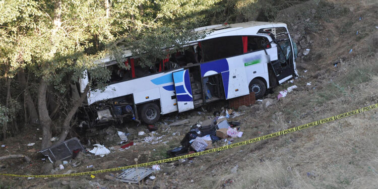 Trafik kazalarının en büyük sebebi yorgunluk ve uykusuzluk