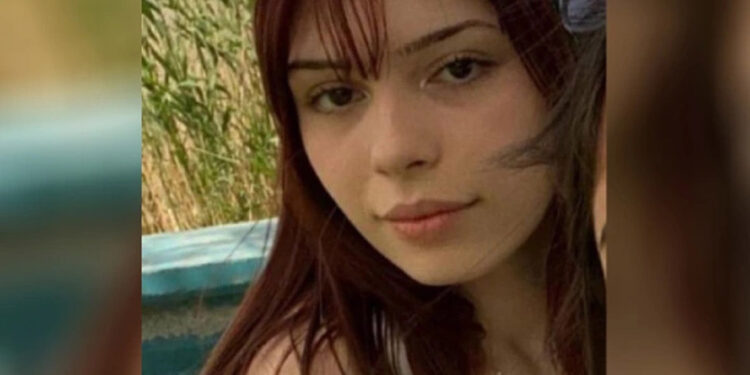 17 yaşındaki Açelya Yıldırım, 4 gündür kayıp