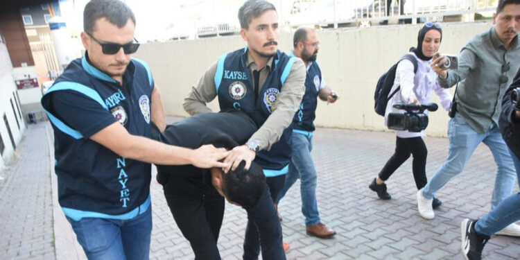 21 yaşındaki Edanur Çoban'ı öldüren zanlı adliyede