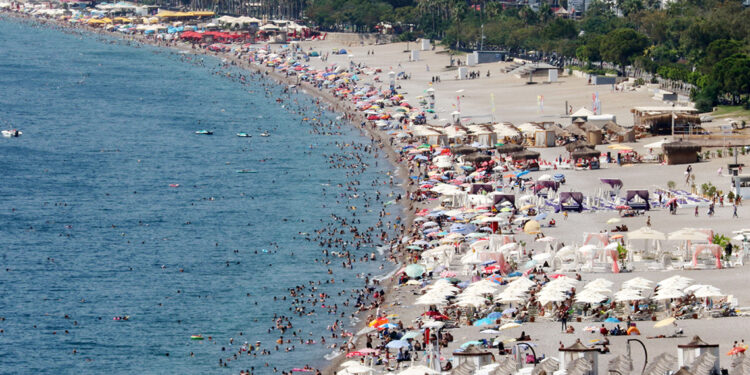 8 ayda Türkiye'ye gelen turist sayısı 36 milyonu geçti
