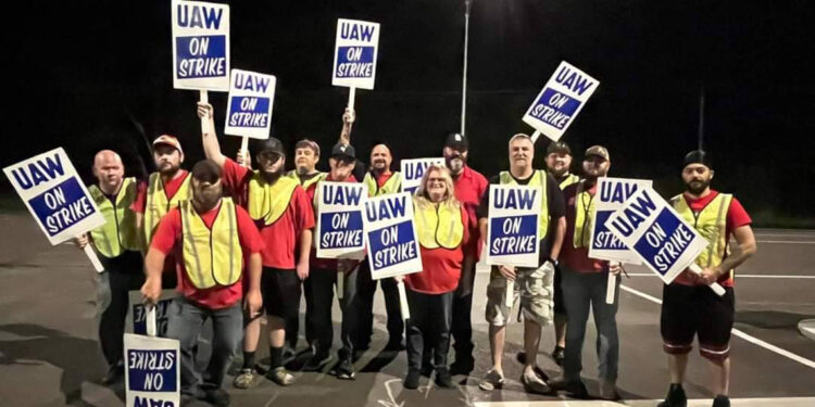 ABD'de 3 dev otomobil şirketinde aynı anda greve