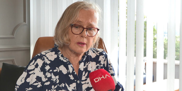Angela Berzeg: Tina'nın köye getirildiğini düşünüyorum
