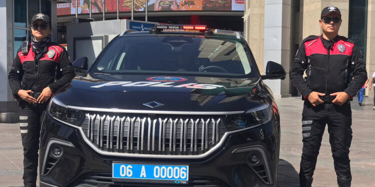 Ankara polisi Togg ile göreve çıktı