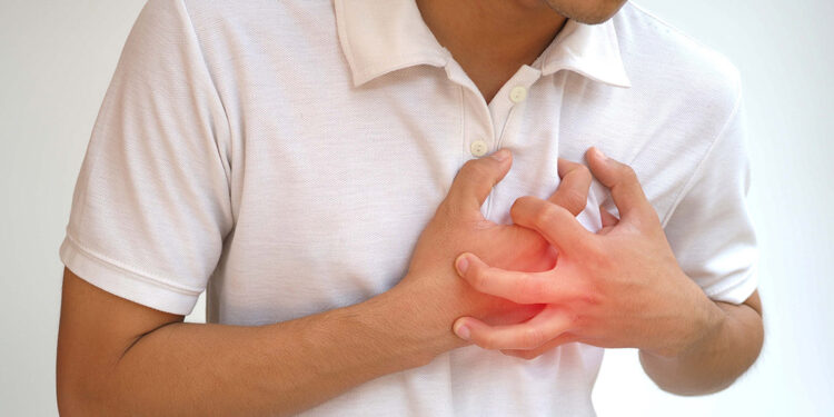 Aort anevrizması, belirti vermeden ilerleyebiliyor