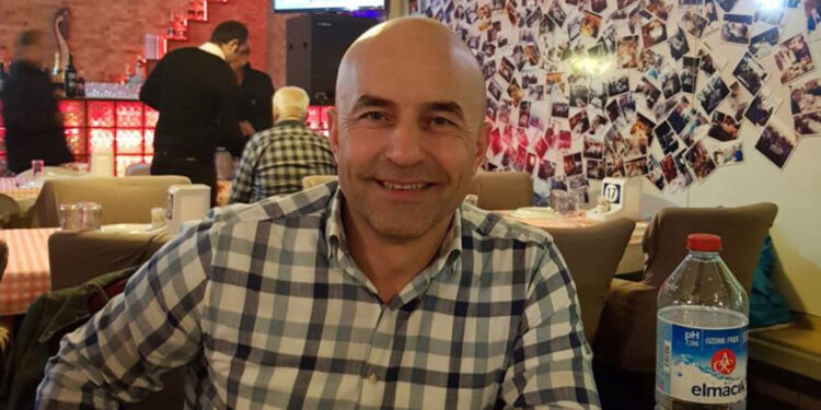 Arazi anlaşmazlığı nedeniyle kardeşi ve eşini öldürdü