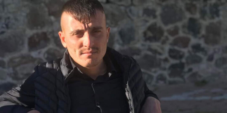 Arkadaşını öldürüp kendini ihbar etti