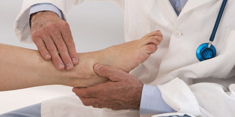 Ayak bileğindeki ağrılar farklı hastalıkların habercisi olabilir