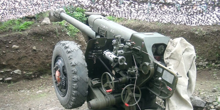 Azerbaycan ordusu, Kelbecer’de silah ve mühimmat ele geçirdi