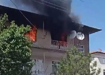 Babası harçlık vermeyince evi yaktı