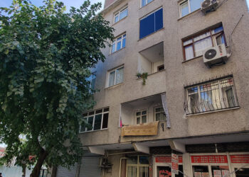 Bahçelievler'de kolonu patlayan bina boşaltıldı