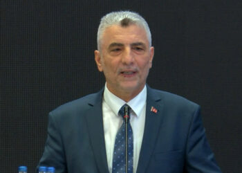 Bakan Bolat: Günde 1 milyar dolar ihracat yapıyoruz
