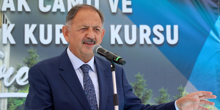 Bakan Özhaseki Kayseri'de konuştu