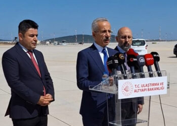 Bakan Uraloğlu Sabiha Gökçen Havalimanı’nda