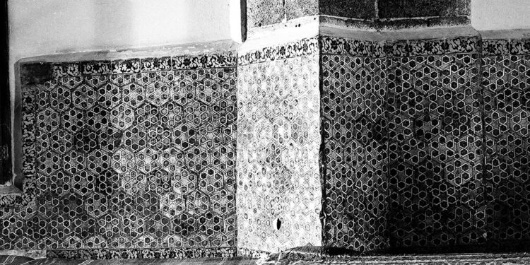 Bakanlık: 2004'te çalınan 136 parça çini bulundu