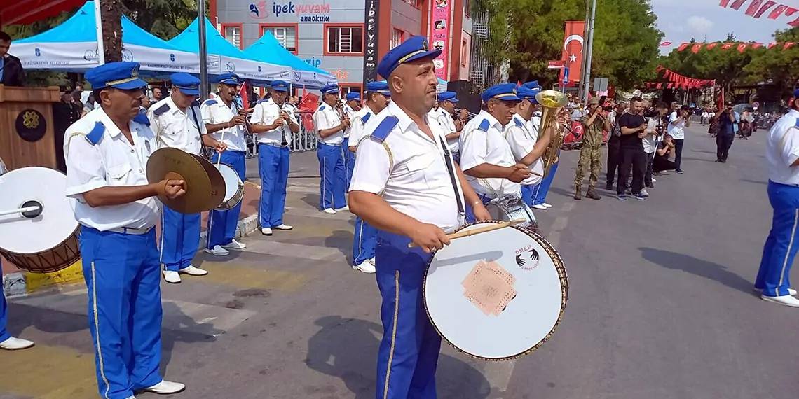 Balikesirin kurtulus toreninde tulutabak gosterisir - yerel haberler - haberton